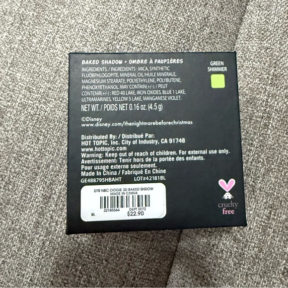 Disney The Nightmare Before Christmas Oogie Boogie 3D Baked Eyeshadow NWT - Picture 2 of 3